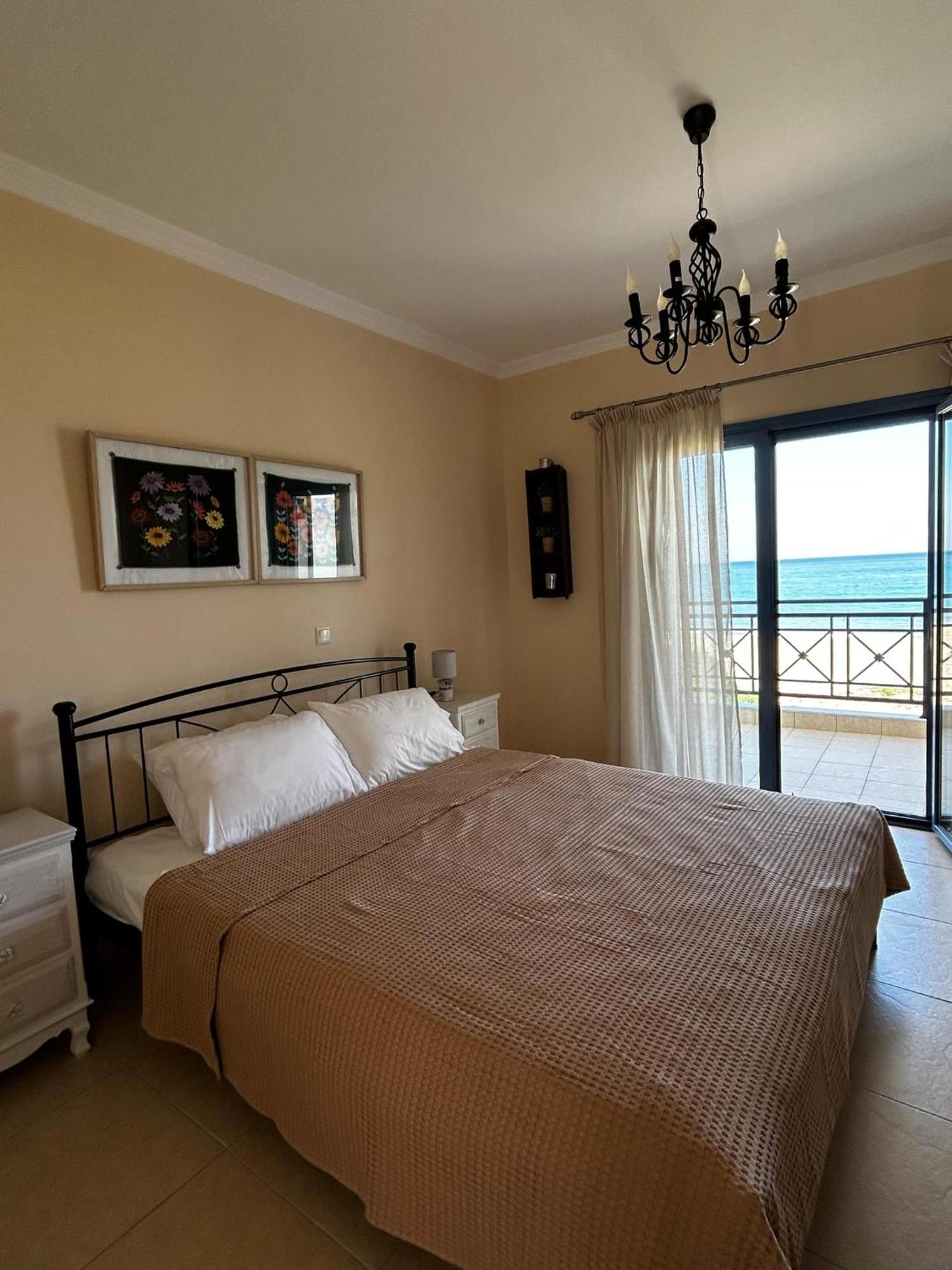 Beachfront Apartments Karpathos Extérieur photo