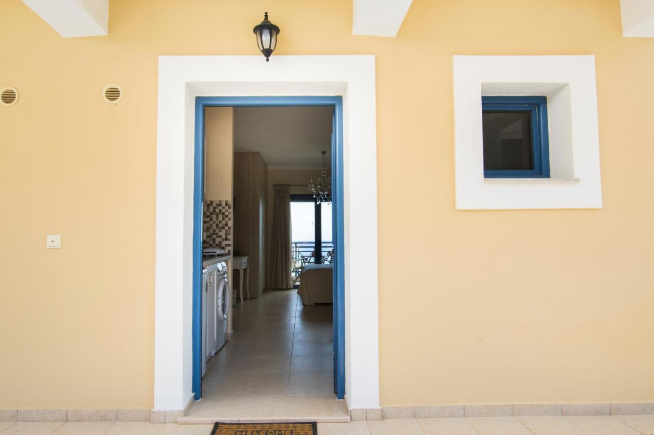 Beachfront Apartments Karpathos Extérieur photo