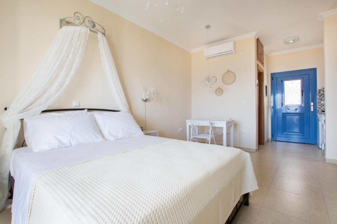 Beachfront Apartments Karpathos Extérieur photo